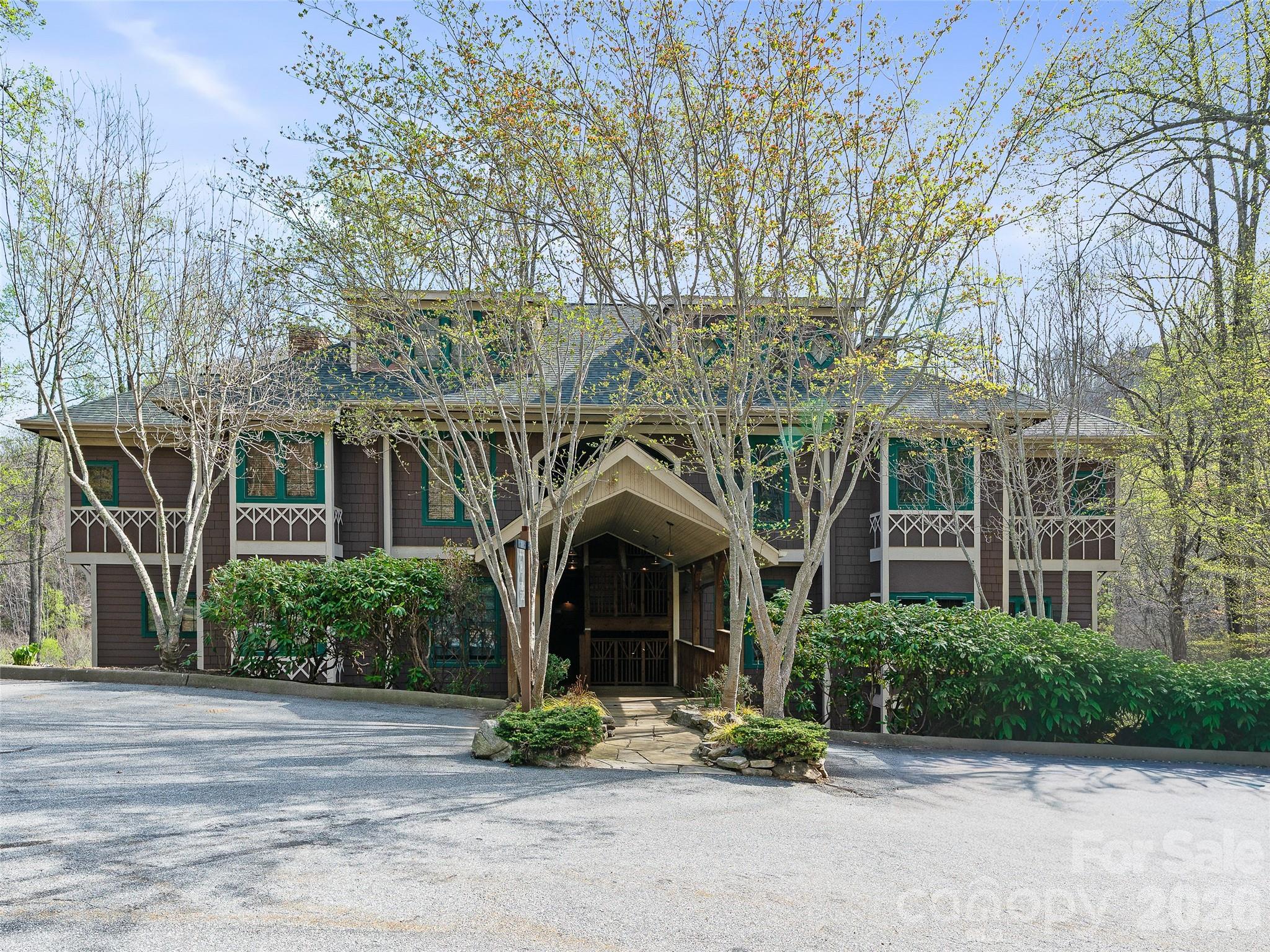81 Creekside Way Burnsville NC 28714