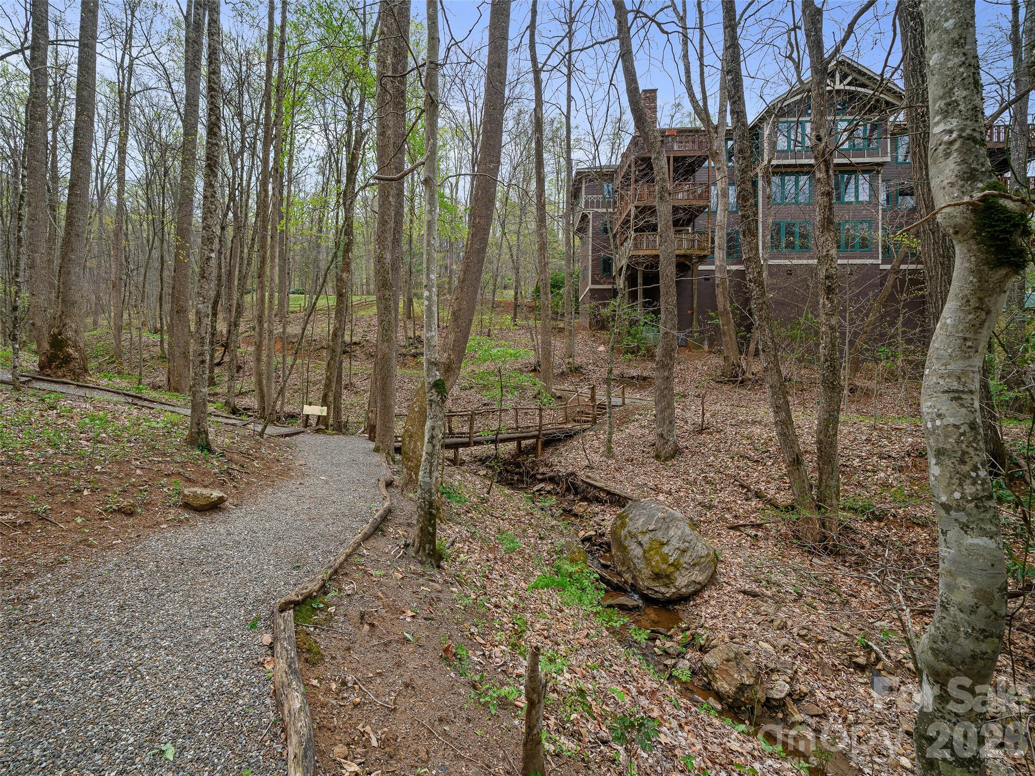81 Creekside Way Burnsville NC 28714