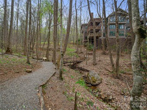 81 Creekside Way Burnsville NC 28714
