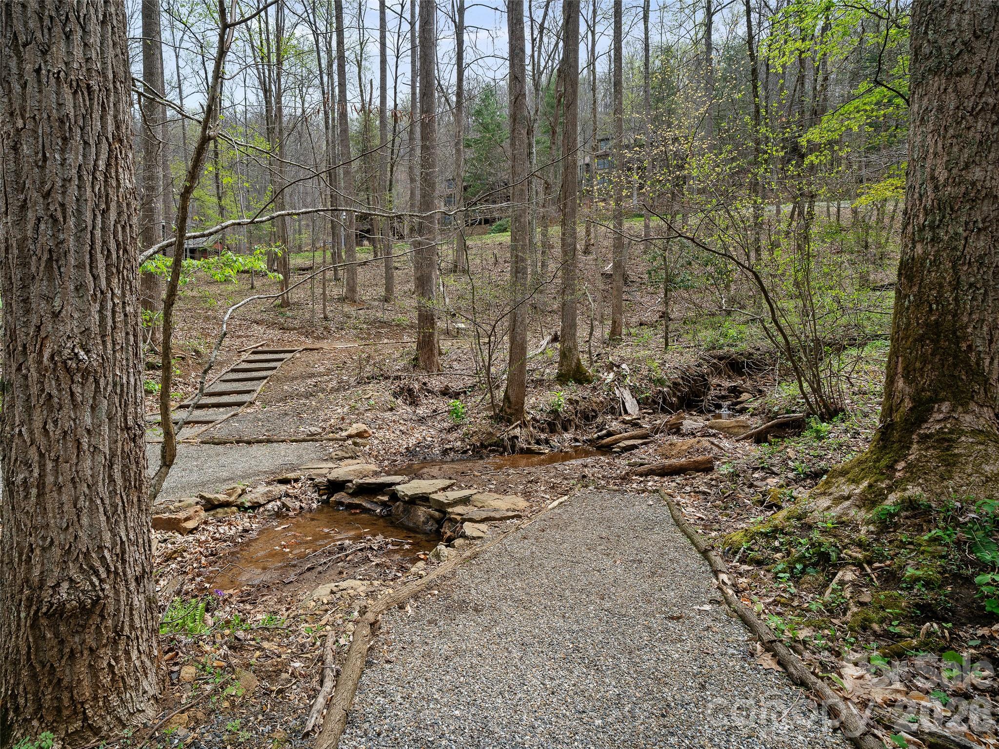 81 Creekside Way Burnsville NC 28714
