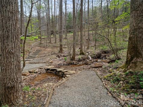 81 Creekside Way Burnsville NC 28714