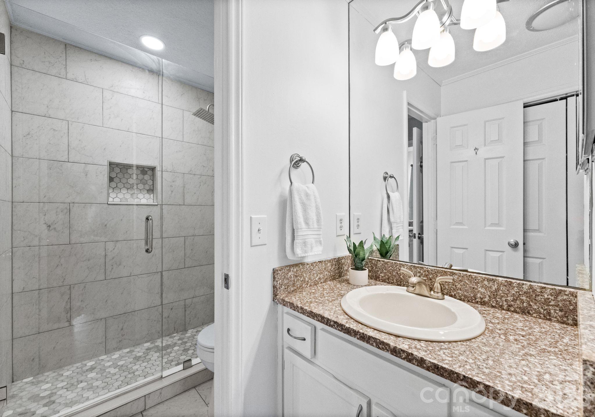 1109 E Morehead Street Charlotte NC 28204