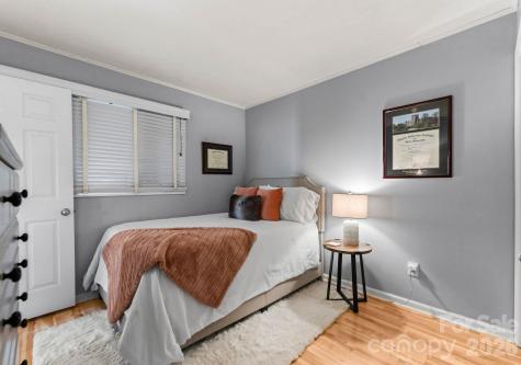 1109 E Morehead Street Charlotte NC 28204