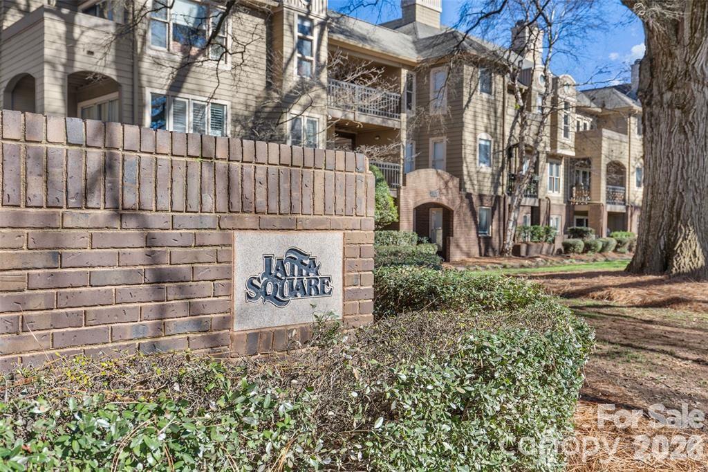 1109 E Morehead Street Charlotte NC 28204