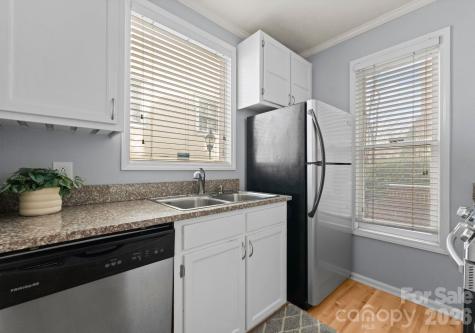 1109 E Morehead Street Charlotte NC 28204