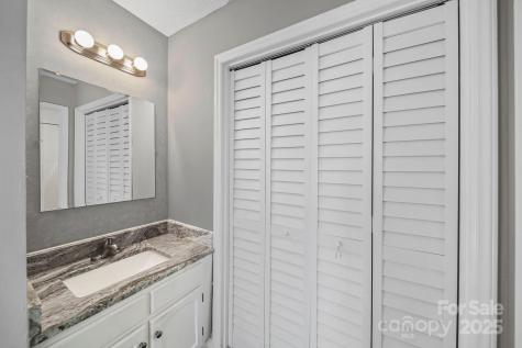 855 Nottingham Drive Gastonia NC 28054