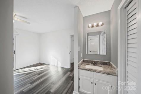 855 Nottingham Drive Gastonia NC 28054