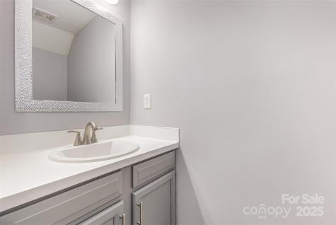 6319 Windsor Gate Lane Charlotte NC 28215