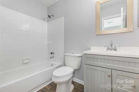 6319 Windsor Gate Lane Charlotte NC 28215