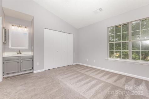 6319 Windsor Gate Lane Charlotte NC 28215