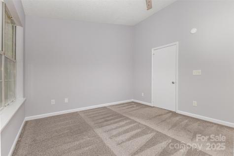 6319 Windsor Gate Lane Charlotte NC 28215