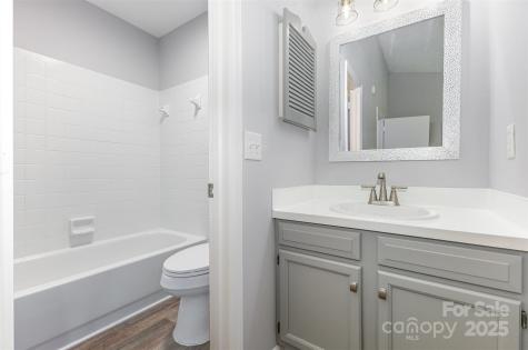 6319 Windsor Gate Lane Charlotte NC 28215