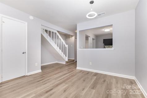 6319 Windsor Gate Lane Charlotte NC 28215