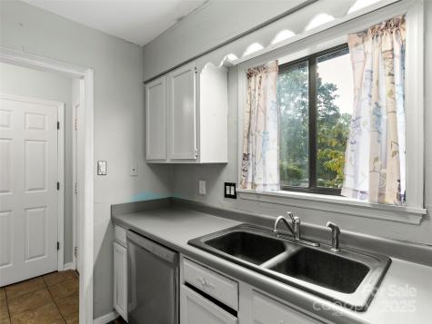 124 Cedar Forest Trail Asheville NC 28803