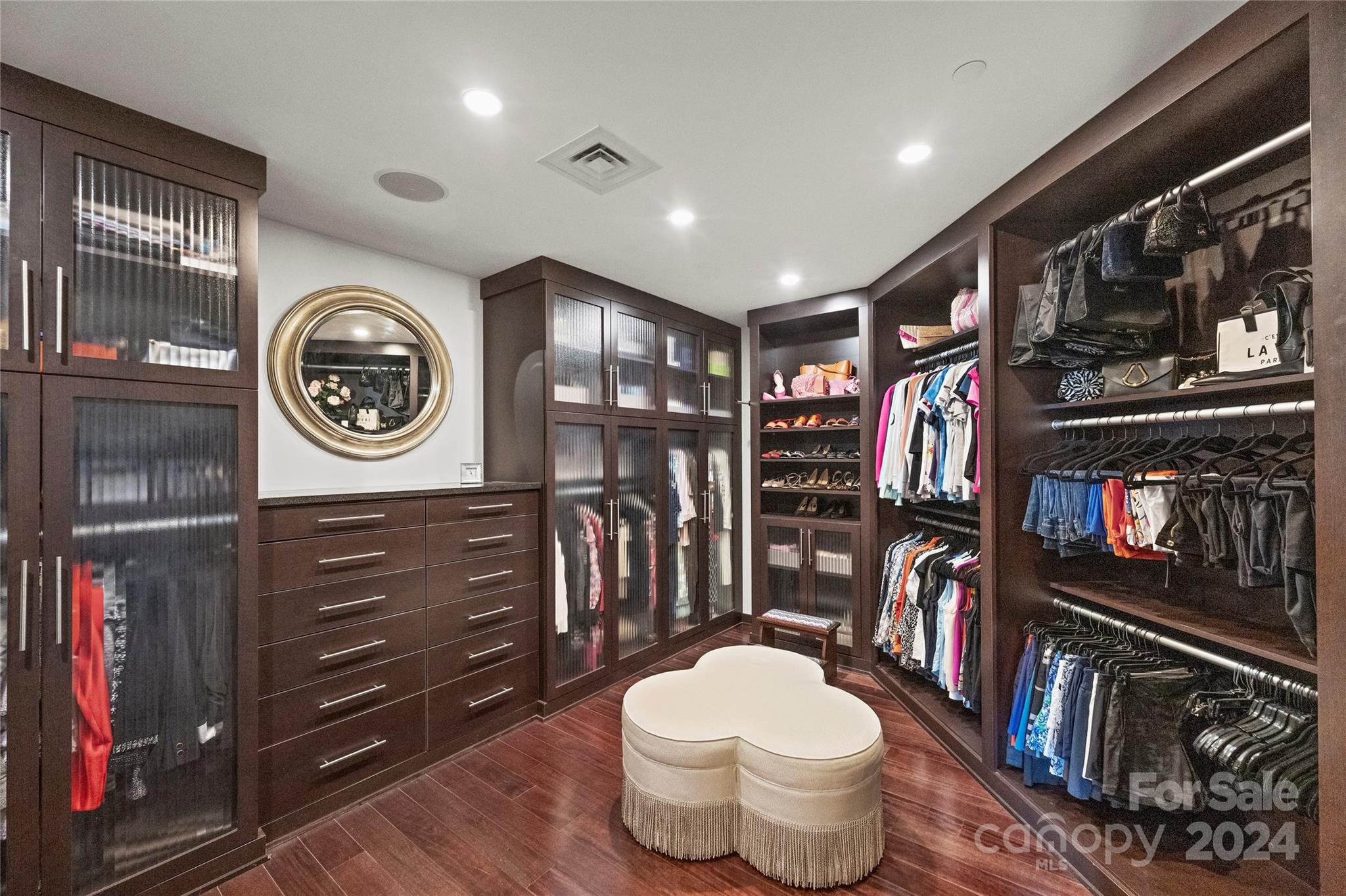 139 S Tryon Street Charlotte NC 28202