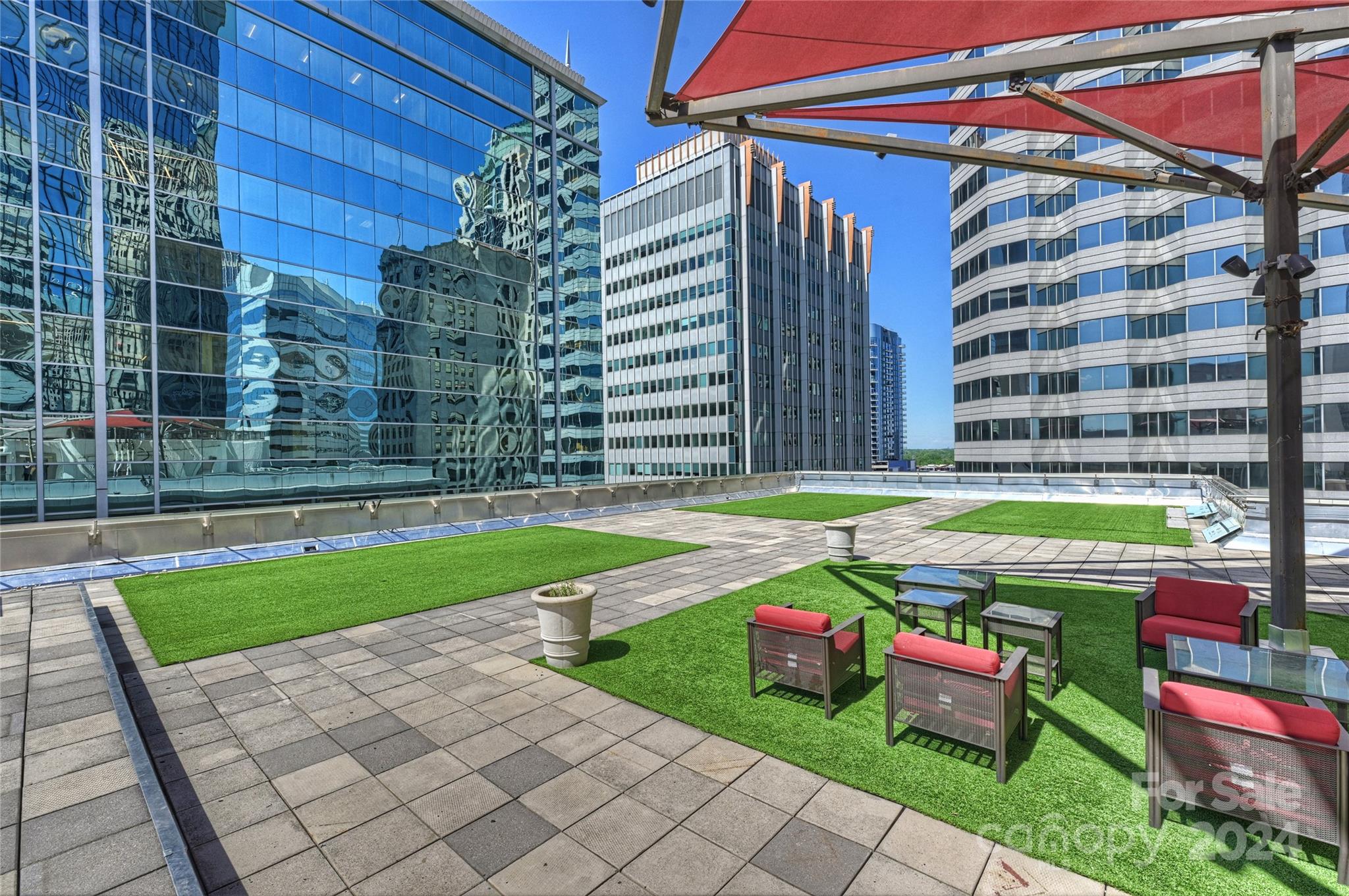 139 S Tryon Street Charlotte NC 28202