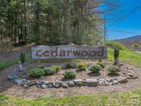 14 Cedarwood Drive Asheville NC 28803