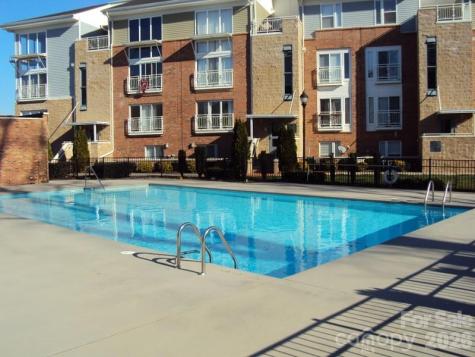 537 Donatello Avenue Charlotte NC 28205