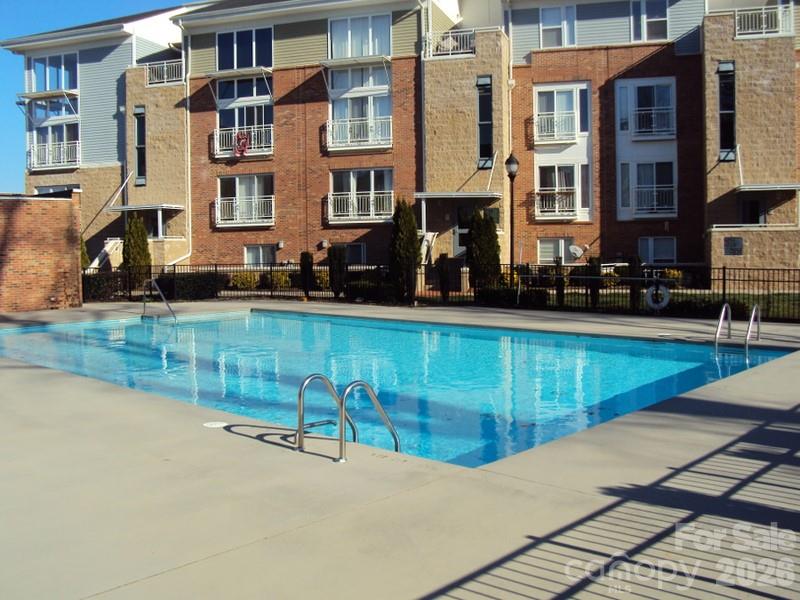 537 Donatello Avenue Charlotte NC 28205