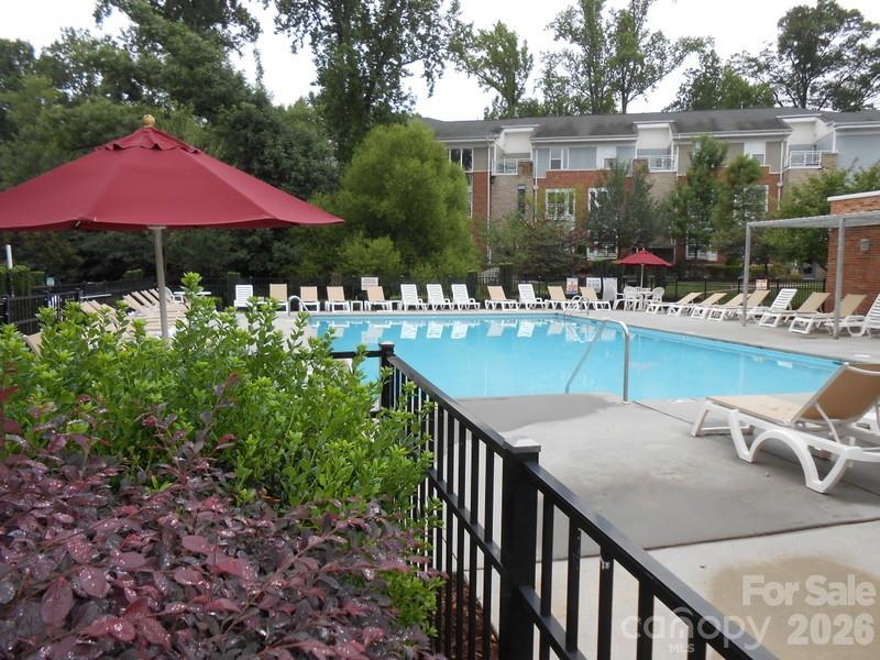 537 Donatello Avenue Charlotte NC 28205