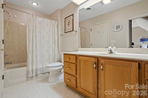 104 Overlook Drive Flat Rock NC 28731