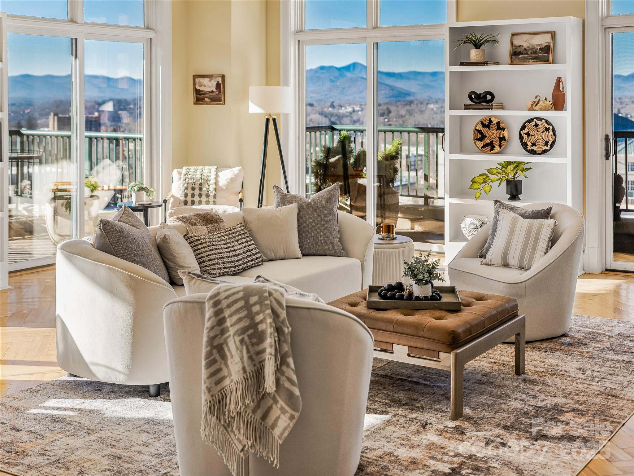 Asheville NC, 21 Battery Park Avenue, Unit 702