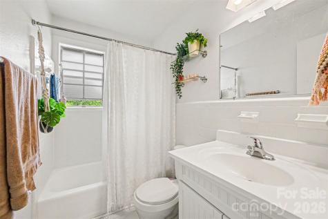 4329 Hathaway Street Charlotte NC 28211