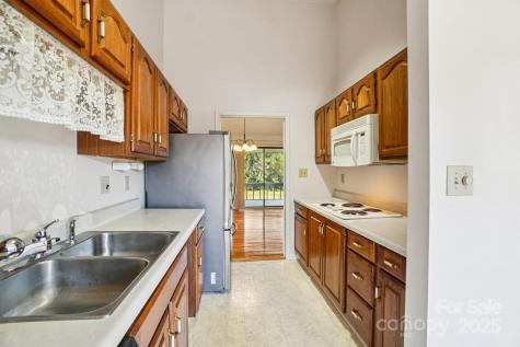 157 Glen Cannon Point Pisgah Forest NC 28768