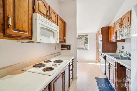 157 Glen Cannon Point Pisgah Forest NC 28768