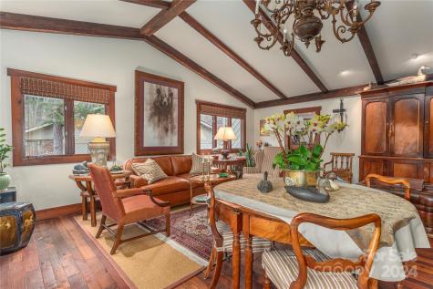 1802 Timber Trail Asheville NC 28804