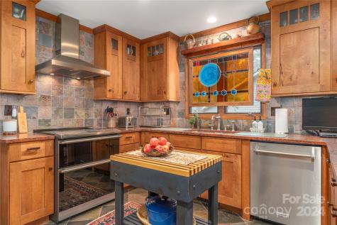 1802 Timber Trail Asheville NC 28804
