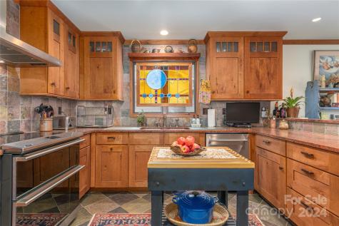 1802 Timber Trail Asheville NC 28804