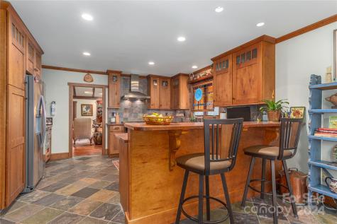 1802 Timber Trail Asheville NC 28804