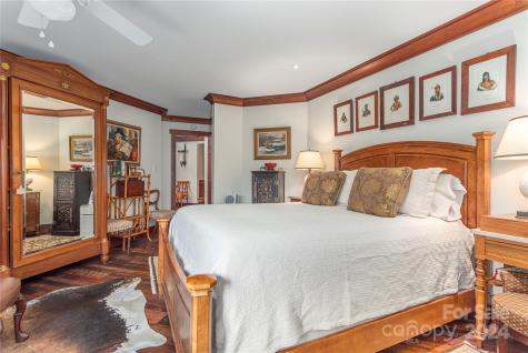 1802 Timber Trail Asheville NC 28804