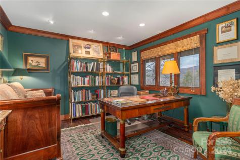 1802 Timber Trail Asheville NC 28804