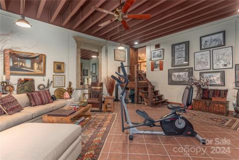 1802 Timber Trail Asheville NC 28804