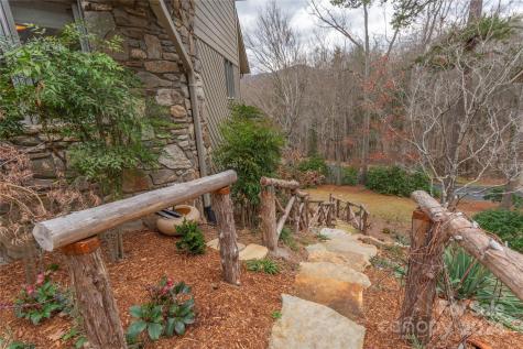 1802 Timber Trail Asheville NC 28804