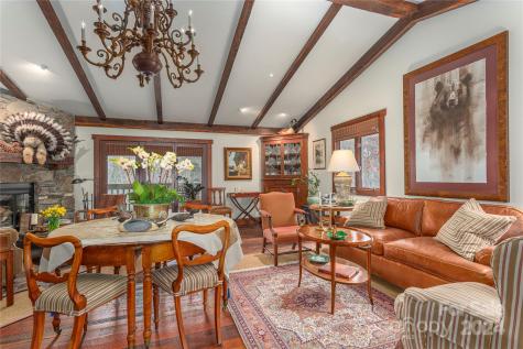 1802 Timber Trail Asheville NC 28804