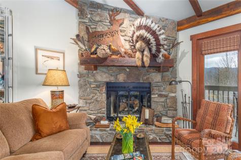 1802 Timber Trail Asheville NC 28804