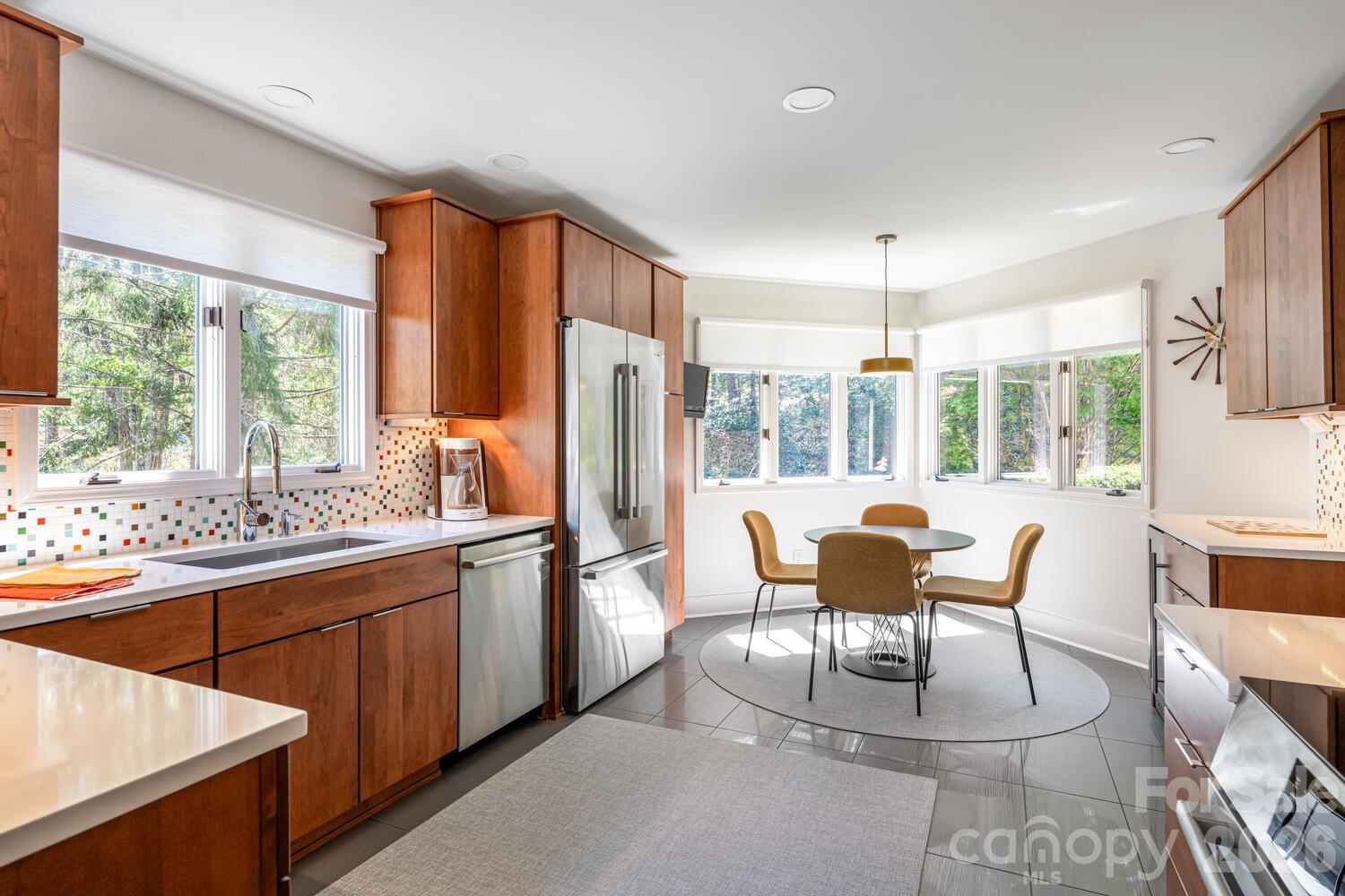 1002 Timber Lane Asheville NC 28804