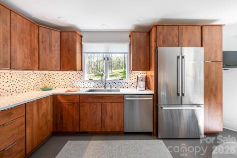 1002 Timber Lane Asheville NC 28804