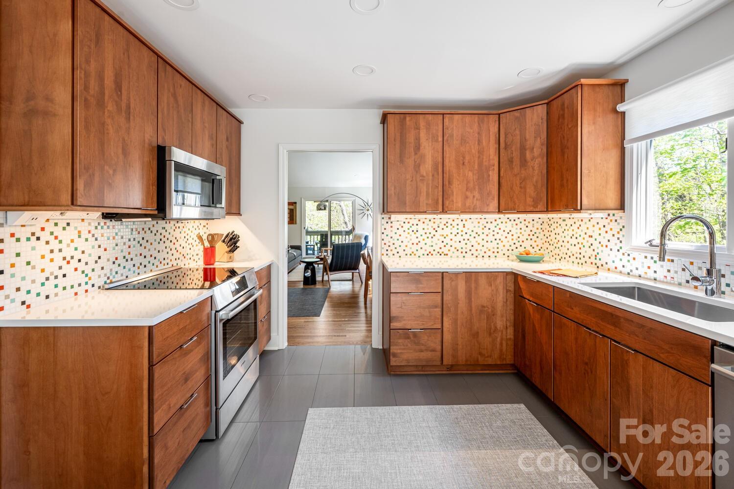 1002 Timber Lane Asheville NC 28804