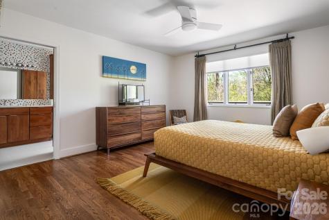 1002 Timber Lane Asheville NC 28804