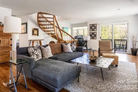 1002 Timber Lane Asheville NC 28804