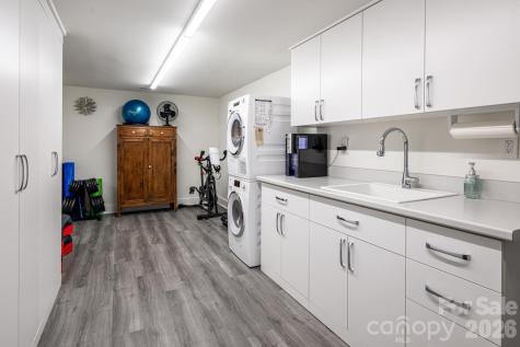 1002 Timber Lane Asheville NC 28804
