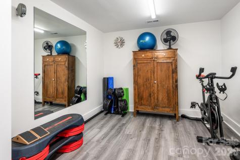 1002 Timber Lane Asheville NC 28804
