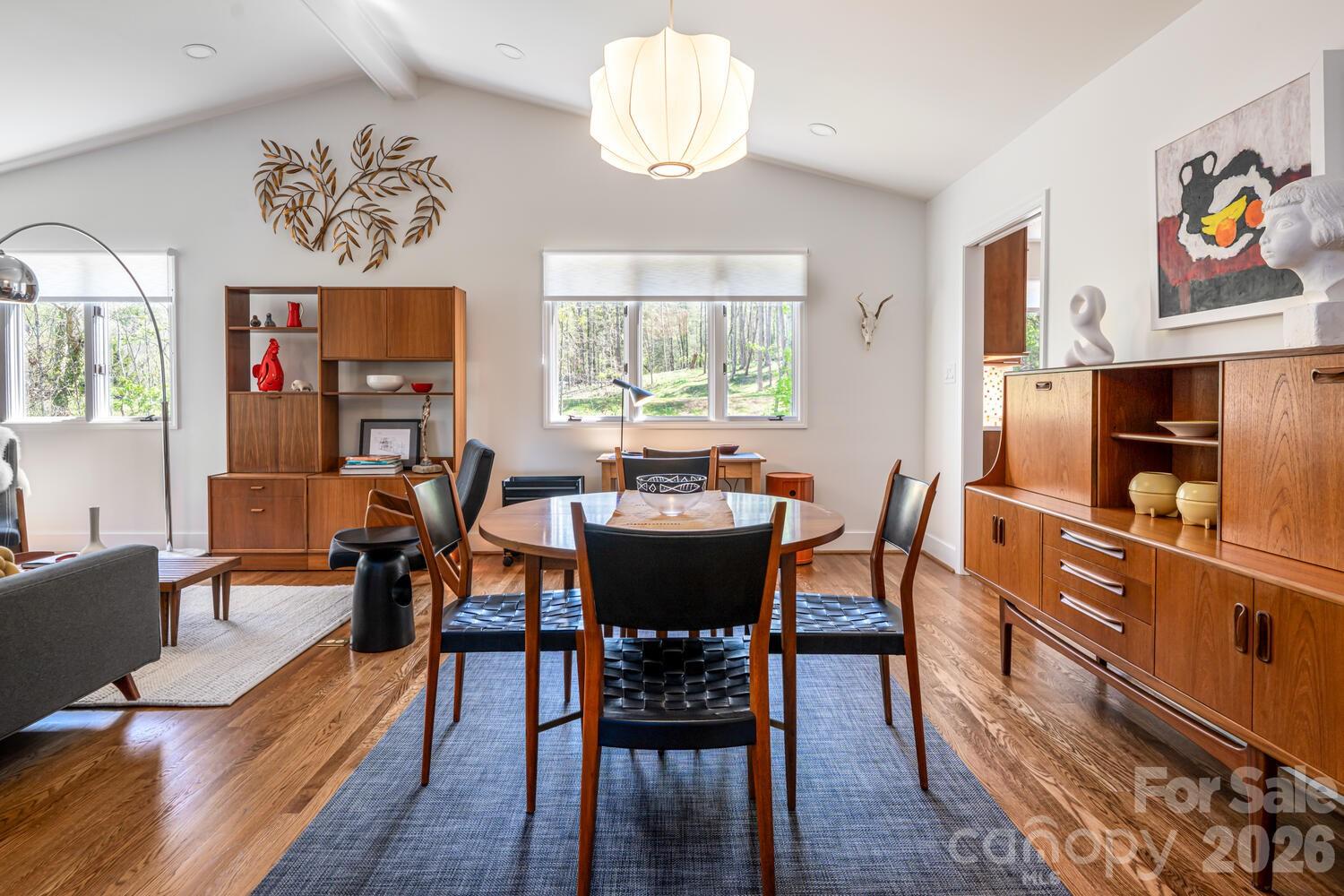 1002 Timber Lane Asheville NC 28804