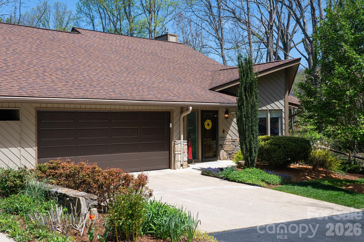 1002 Timber Lane Asheville NC 28804
