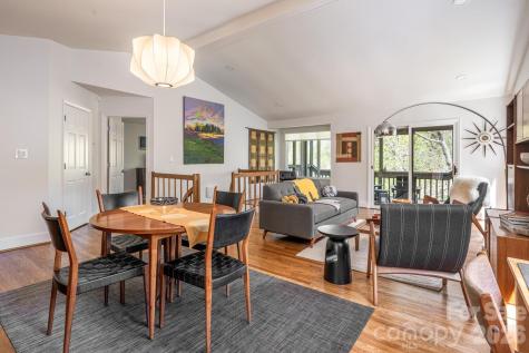 1002 Timber Lane Asheville NC 28804
