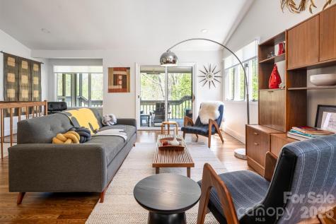 1002 Timber Lane Asheville NC 28804